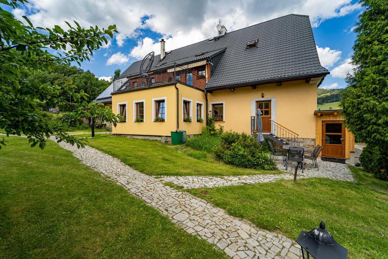 Family Apartments V Zatisi Dolní Morava エクステリア 写真